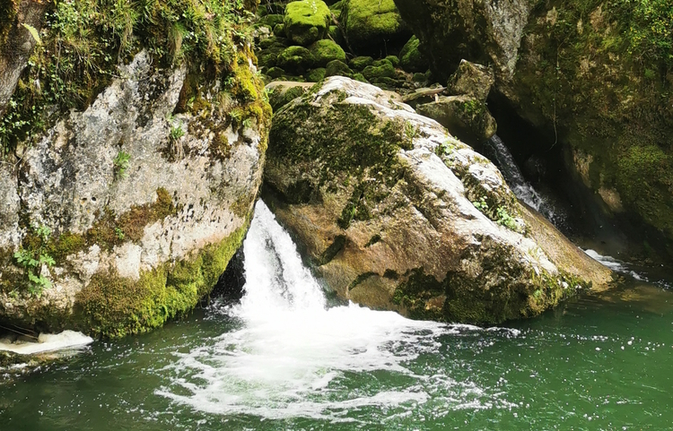guides-bugey Charabotte Waterfalls Hiking