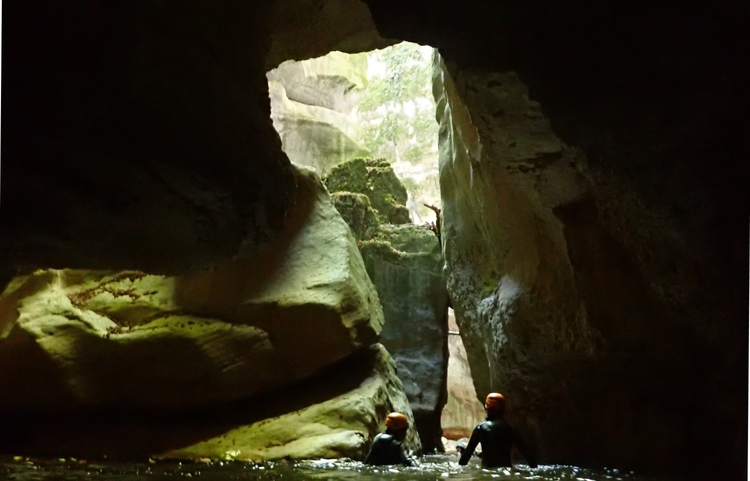 guides-bugey Sports Canyoning: Le Groin Canyoneering