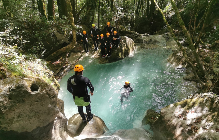 guides-bugey Canyoneering in Chaley Canyoneering