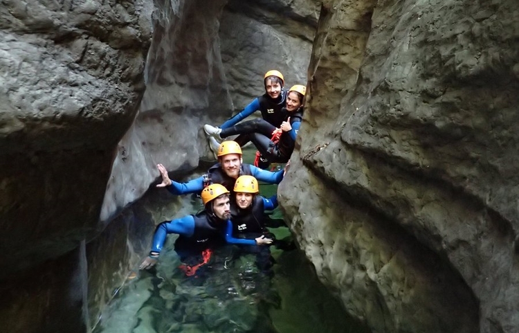 guides-bugey Canyoning Day: Jura Canyoneering