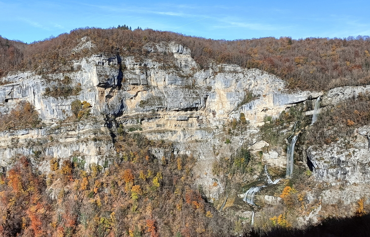 guides-bugey The Ghost Train Trail Hiking