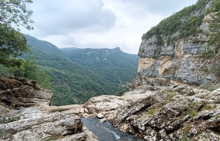 guides-bugey The Ghost Train Trail Hiking