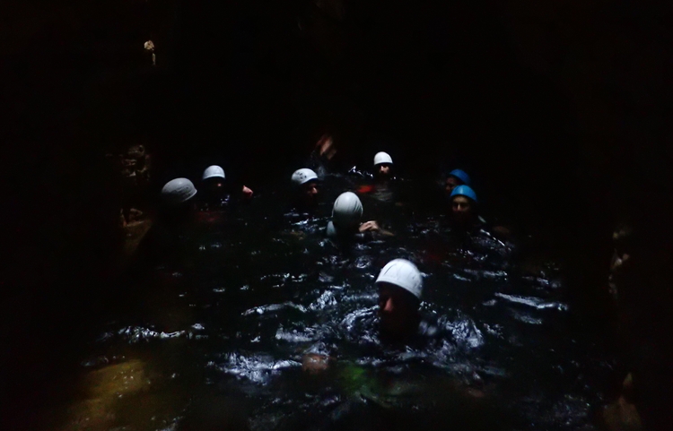 guides-bugey Sports Canyoning: Le Groin Canyoneering