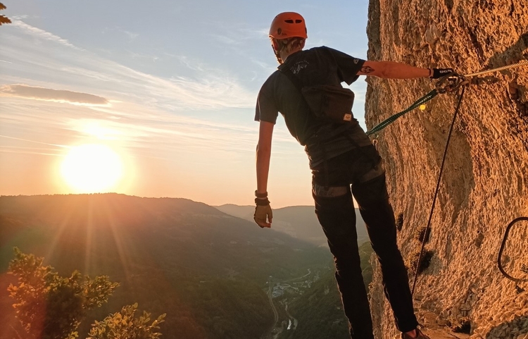 guides-bugey La Guinguette: Sunset Via Ferrata