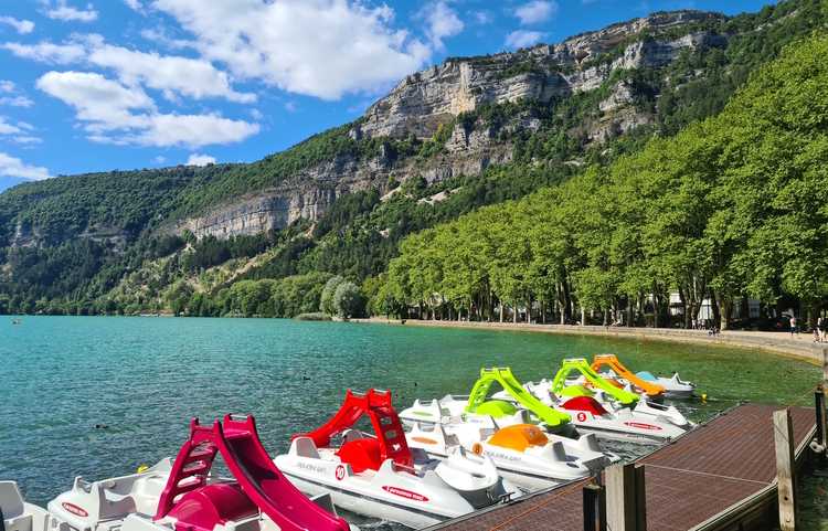 guides-bugey Aperitifs suspended in Nantua Portaledge