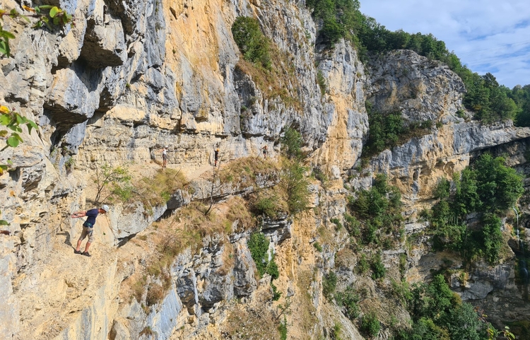 guides-bugey La via corda: la Charabotte Via Corda