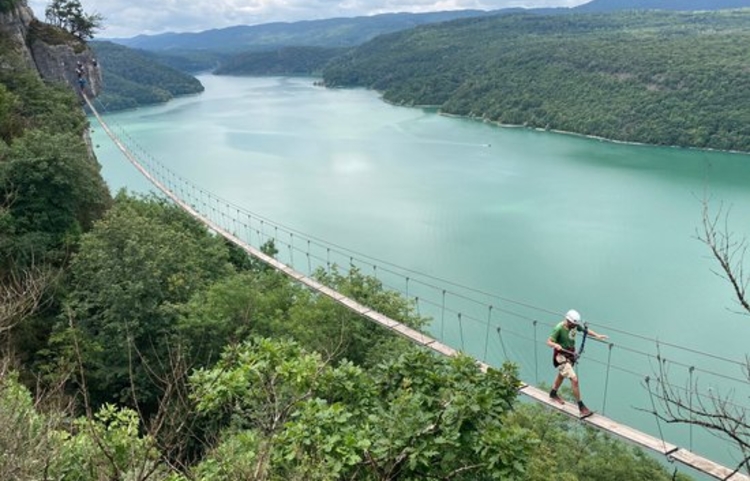 guides-bugey Via Ferrata: Vouglans Lake Via Ferrata